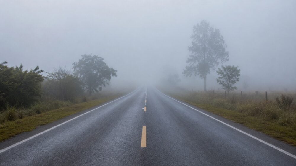 Neblina aumenta riscos na BR-381 durante o inverno e exige mais atenção dos motoristas