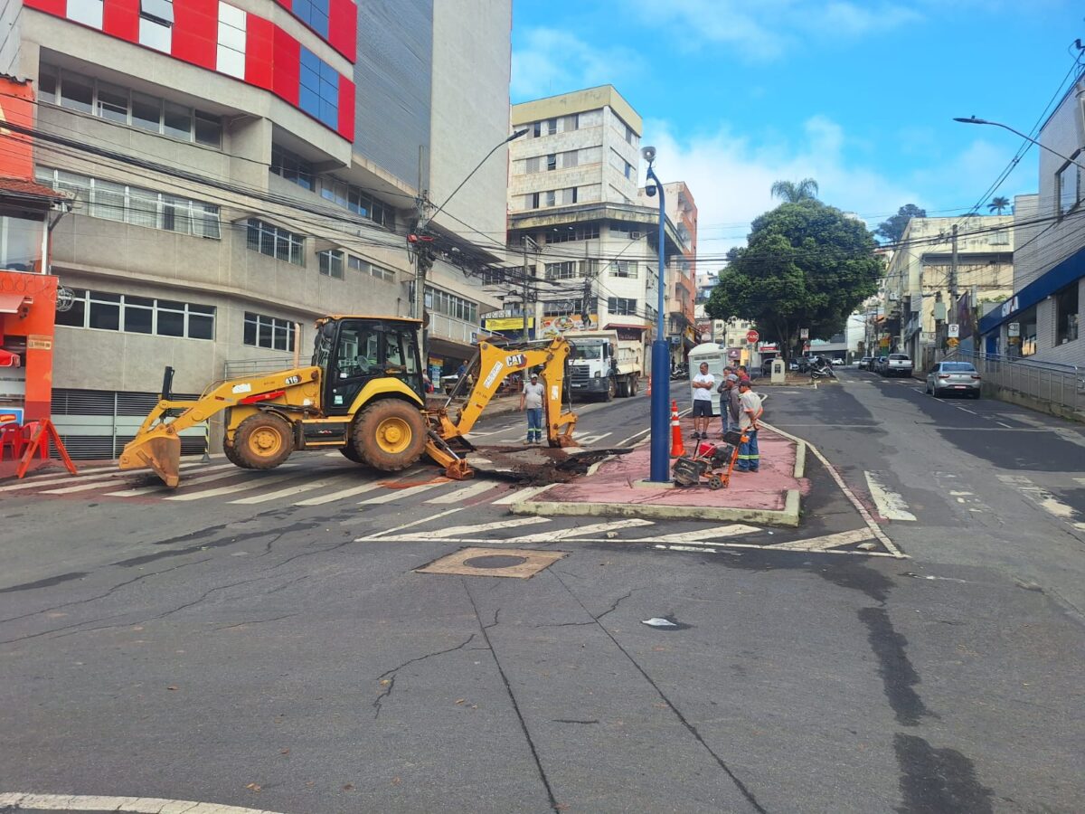 Itabira: avenida Daniel Jardim de Grisolia está parcialmente interditada para obras de drenagem