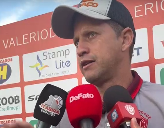 Valério: Paulinho Guará destaca força do elenco, solidez defensiva e pede foco total para novo duelo com o Villa Nova
