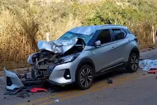 Colisão entre motocicleta e SUV deixa um morto na MGC-120, entre Ferros e Santa Maria de Itabira