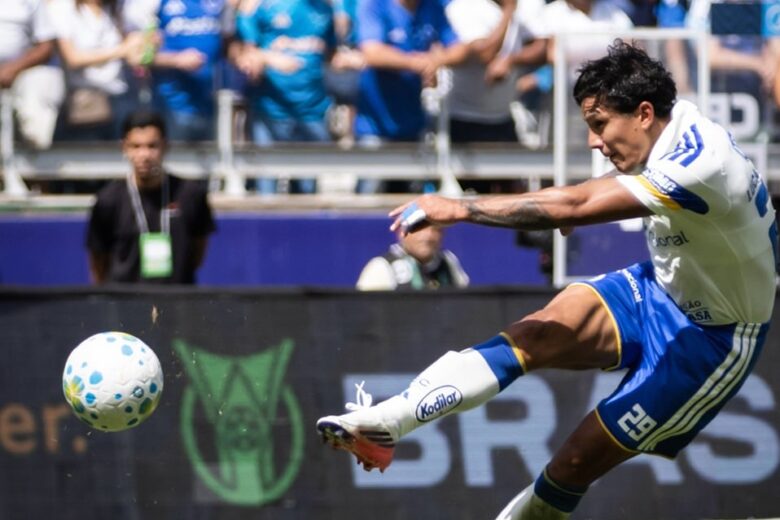 Cruzeiro vence Mirassol por 3 a 1 e entra provisoriamente no G-5 do Brasileirão
