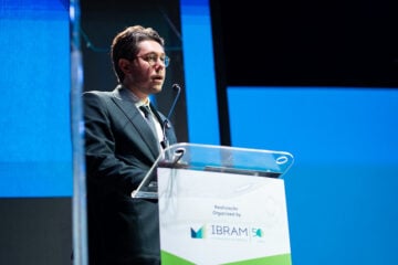 Pedro Guerra, do MDIC, cita infraestrutura, tecnologia e financiamento como caminhos para fortalecer mineração no Brasil