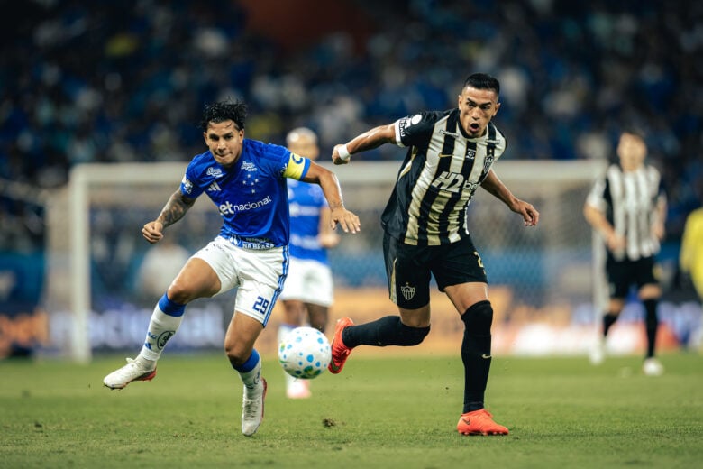 Cruzeiro e Atlético chegam ao segundo confronto da Copa do Brasil em igualdade, mas com sensações diferentes
