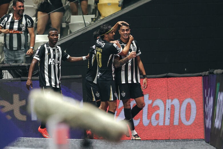 Atlético-MG aposta em reservas e ganha do Vitória antes de jogo decisivo na Copa do Brasil