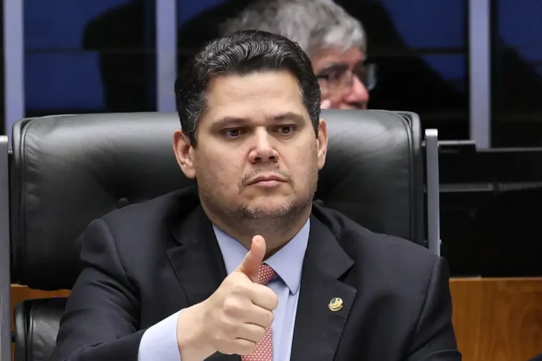 Repercute o encontro secreto  de Lula e Alcolumbre na casa de Moraes