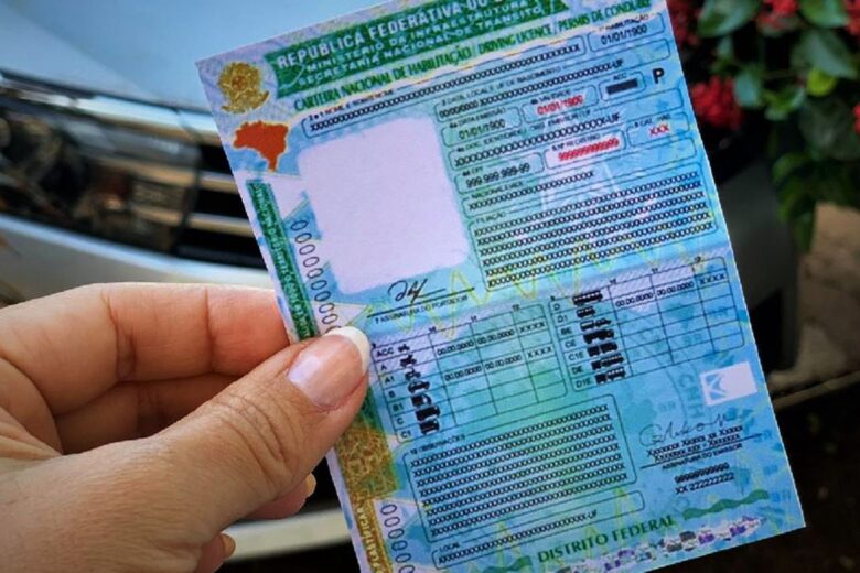 Detran confirma bloqueio da CNH em 2026 para quem tem  pendências no CPF