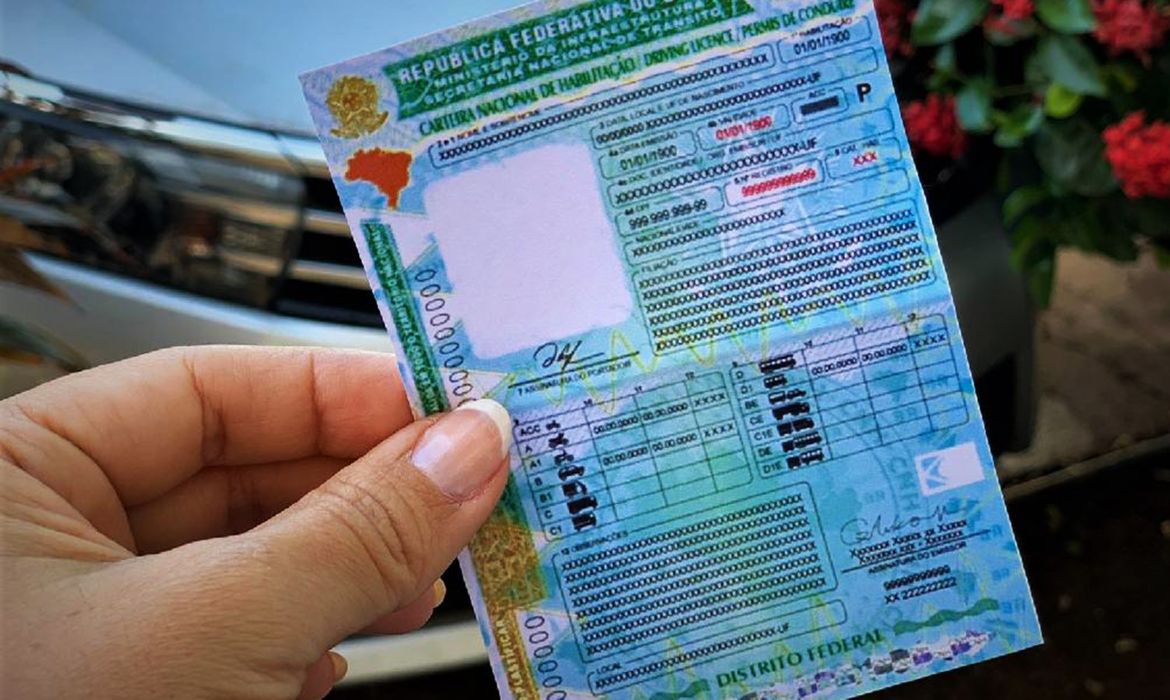 Detran confirma bloqueio da CNH em 2026 para quem tem  pendências no CPF