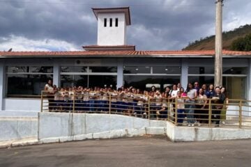 São Gonçalo do Rio Abaixo: Projeto Conectando Gerações promove encontro entre alunos e idosos