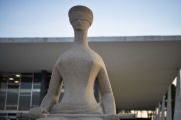 Idosa dada como morta será indenizada em R$ 15 mil pelo INSS