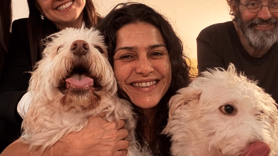 Justiça determina a devolução do cão Bertoldo à Letícia Sabatella