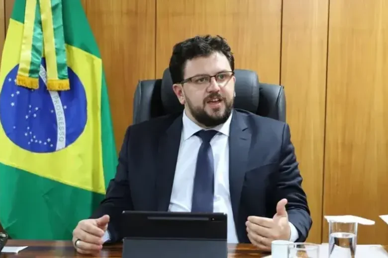 PL pede a Mendonça quebra de sigilo do ex-chefe de gabinete de Lula