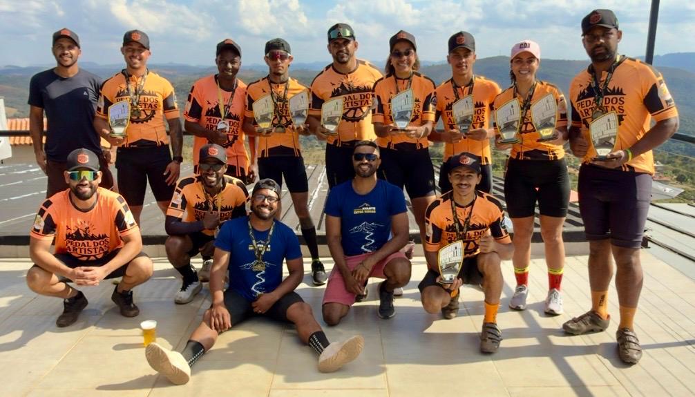 São Gonçalo do Rio Abaixo: Pedal dos Artistas participa  do  Desafio Avante Entre Serras, em Acuruí