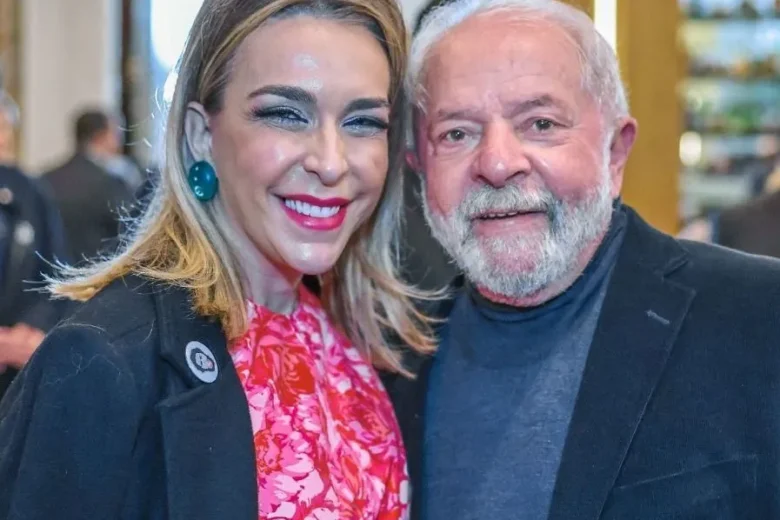 Sabatina na Globo: Lula disse que nunca esteve ao lado da lobista Roberta Luchsinger, mas ela postou fotos com presidente