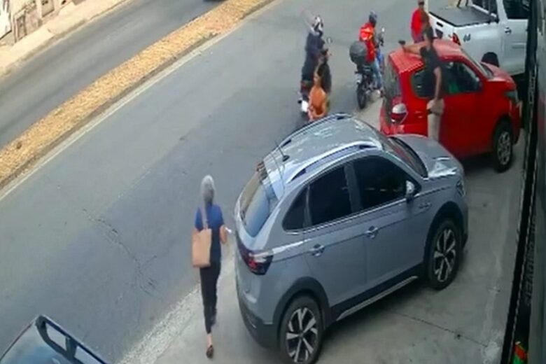 Policial de folga reage a assalto e atira em dois suspeitos no Barreiro, em Belo Horizonte