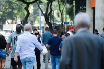 Para 81% dos brasileiros, é fundamental que candidato acredite em Deus