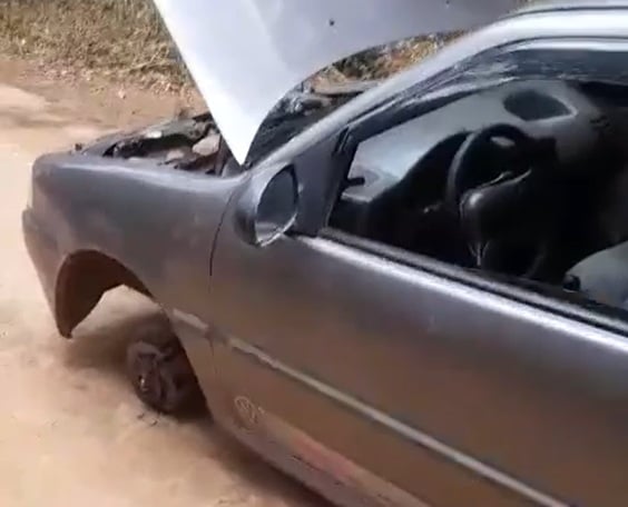 Gol furtado em Hematita é recuperado com rodas arrancadas e sinais de incêndio