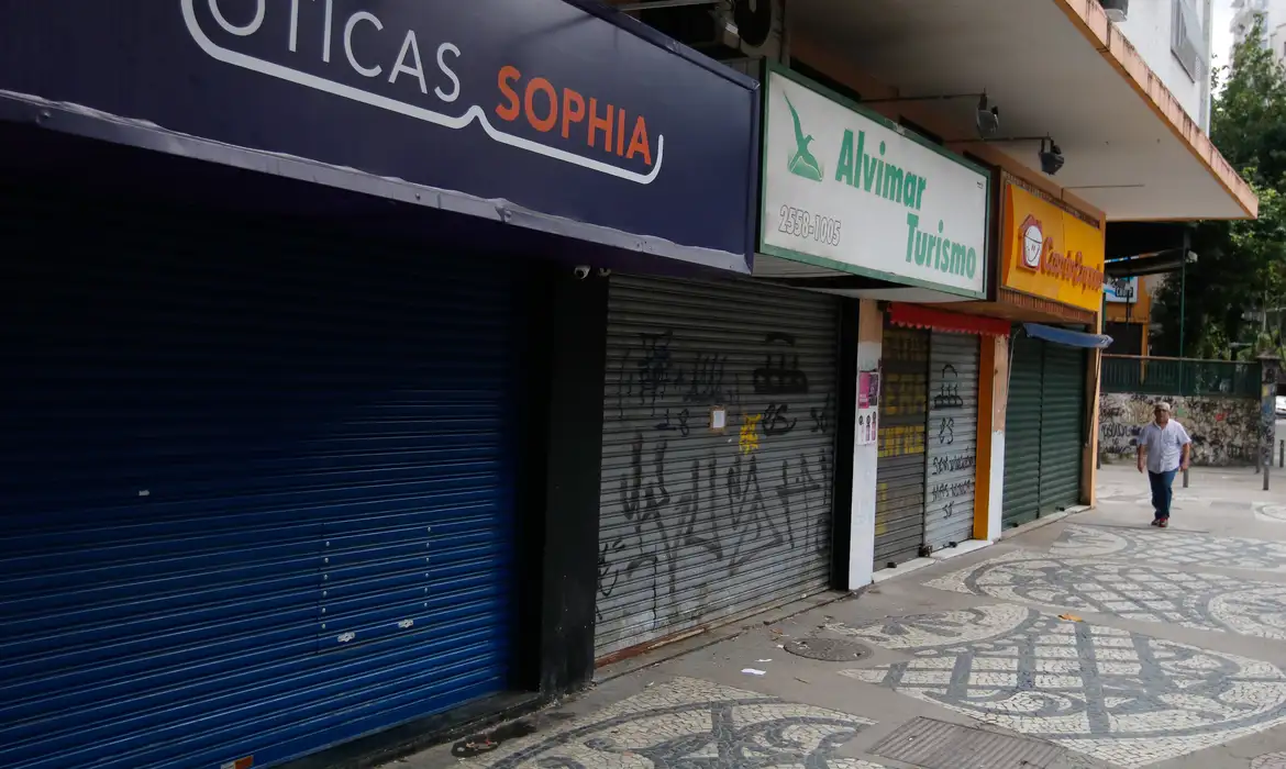Enquanto Casas Bahia pede recuperação judicial pequeno varejo fecha as portas