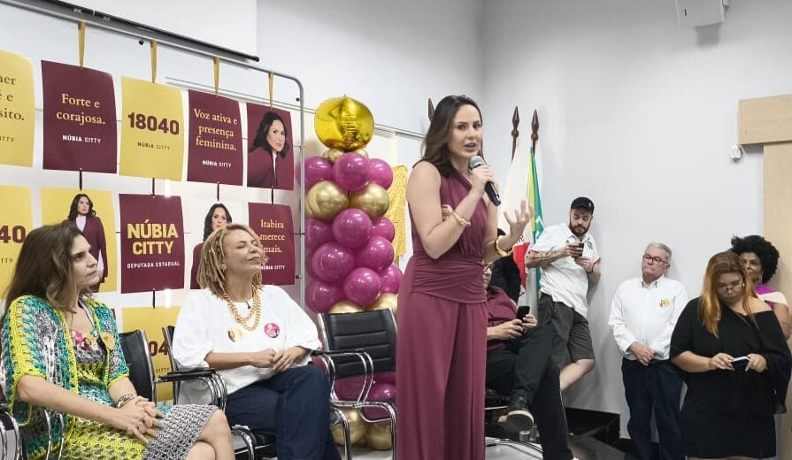 Áurea Carolina, Raquell Guimarães e Núbia City lançam candidaturas em Itabira