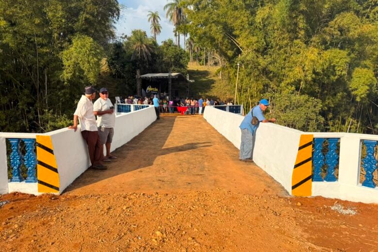 Itambé do Mato Dentro: ponte de Santana é inaugurada em Cabeça de Boi após décadas de reivindicação da comunidade