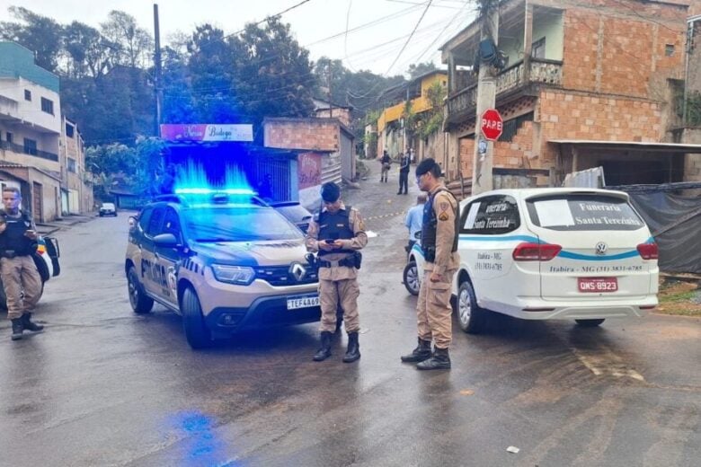 Homem é morto a tiros durante a madrugada no bairro Madre Maria de Jesus, em Itabira