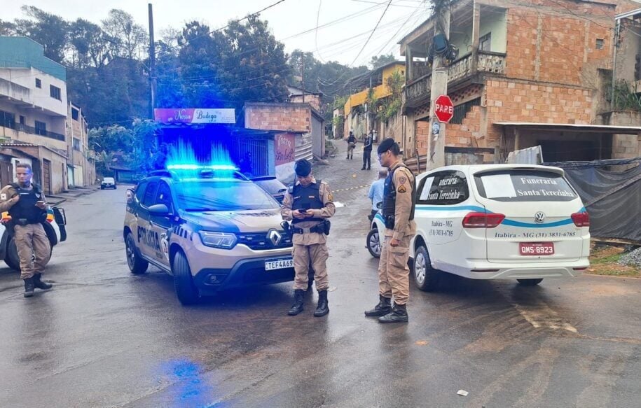 Homem é morto a tiros durante a madrugada no bairro Madre Maria de Jesus, em Itabira