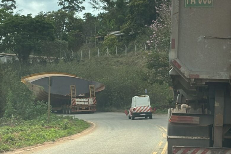 Transporte de báscula deixa trânsito lento em rodovias de Itabira nesta segunda-feira; saiba mais