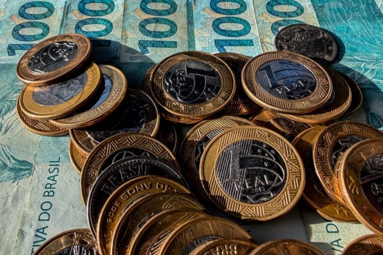 Custo da dívida pública brasileira só se compara a países em guerra, diz economista
