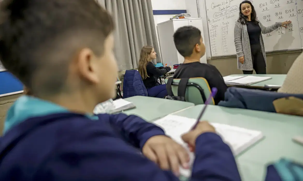 Prefeitura de Itabira abre inscrições para extensão de carga horária de professores da rede municipal