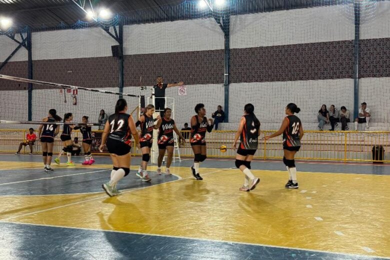 Vôlei de São Gonçalo do Rio Abaixo tem participação inédita na Copa Suco Natura