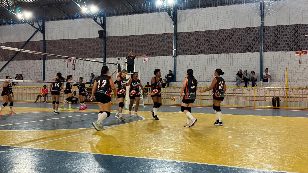 Vôlei de São Gonçalo do Rio Abaixo tem participação inédita na Copa Suco Natura