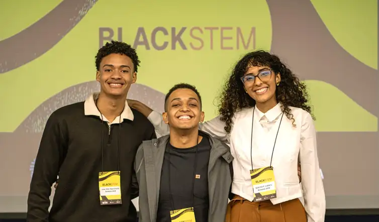 Estudantes negros embarcam em setembro para cursar graduação em universidades no exterior