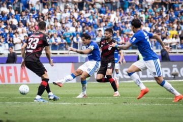Após eliminação na Copa do Brasil, Cruzeiro vence Athletico-PR e ganha fôlego no Brasileirão