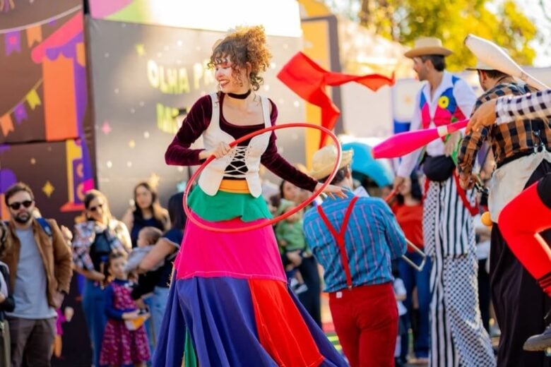 Mostra de teatro de rua de Itabira abre inscrições para oficinas gratuitas de artes cênicas; saiba mais