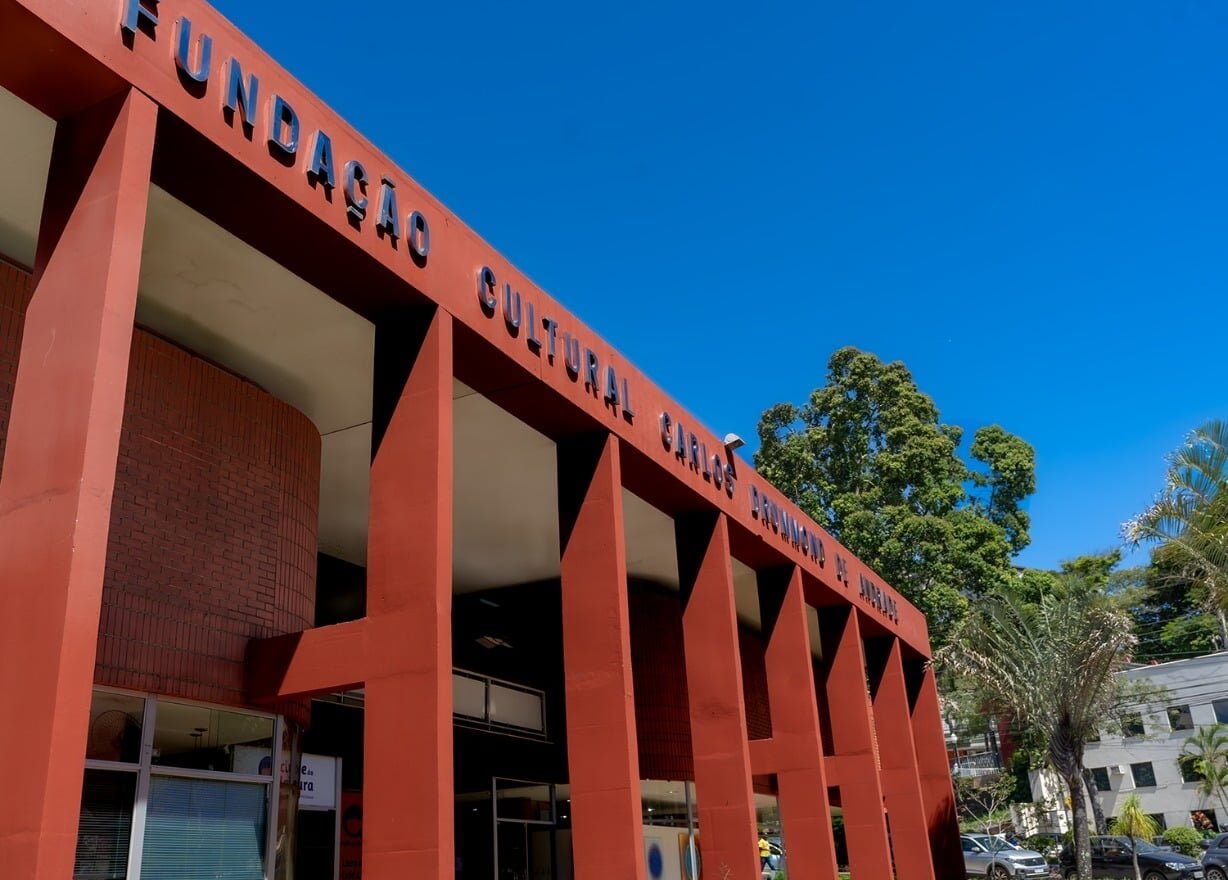 FCCDA recebe propostas para ampliar a difusão da obra de Carlos Drummond de Andrade