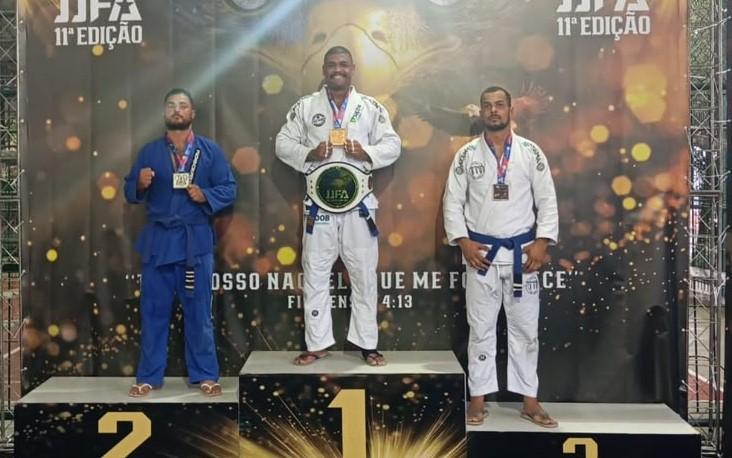 Atletas de São Gonçalo do Rio Abaixo conquistam medalhas em competição regional de Jiu-Jitsu