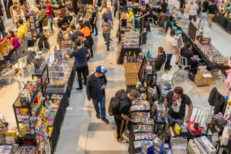 Moedas, selos, miniaturas e aparelhos de época são atrações da 14° edição do Encontro de Colecionadores