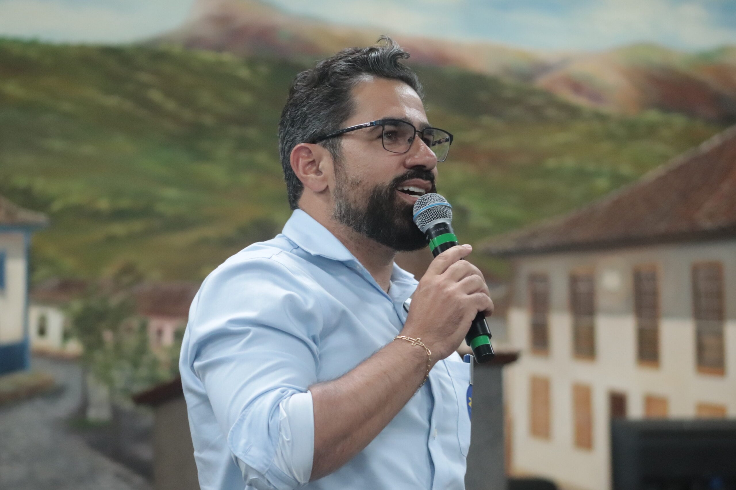 Sabatina da Interassociação: Danilo Alvarenga defende política tributária para cidades mineradoras