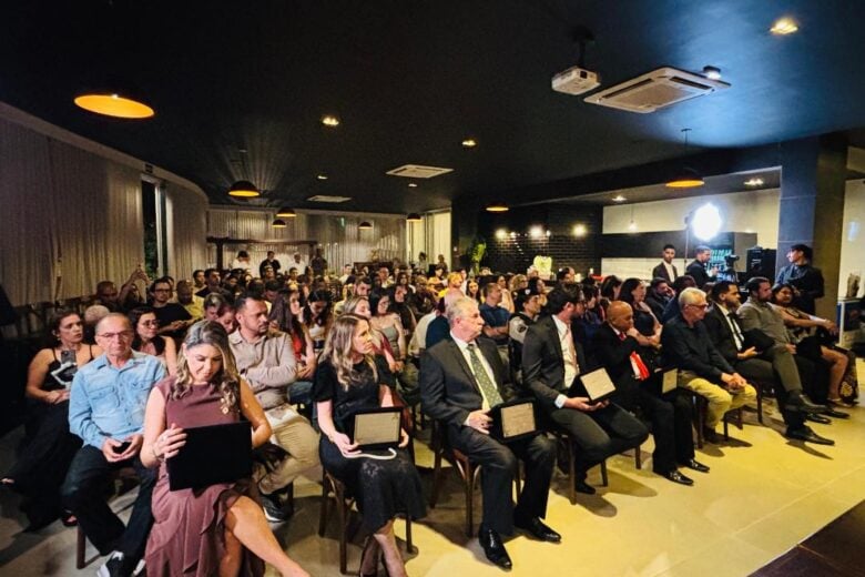 Câmara de Rio Piracicaba homenageia personalidades com Títulos de Cidadania Honorária e Medalha do Mérito Legislativo