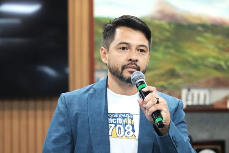 Sabatina da Interassociação: Candidato a deputado estadual, Fabrício Andrade destaca ciência e inovação para Itabira