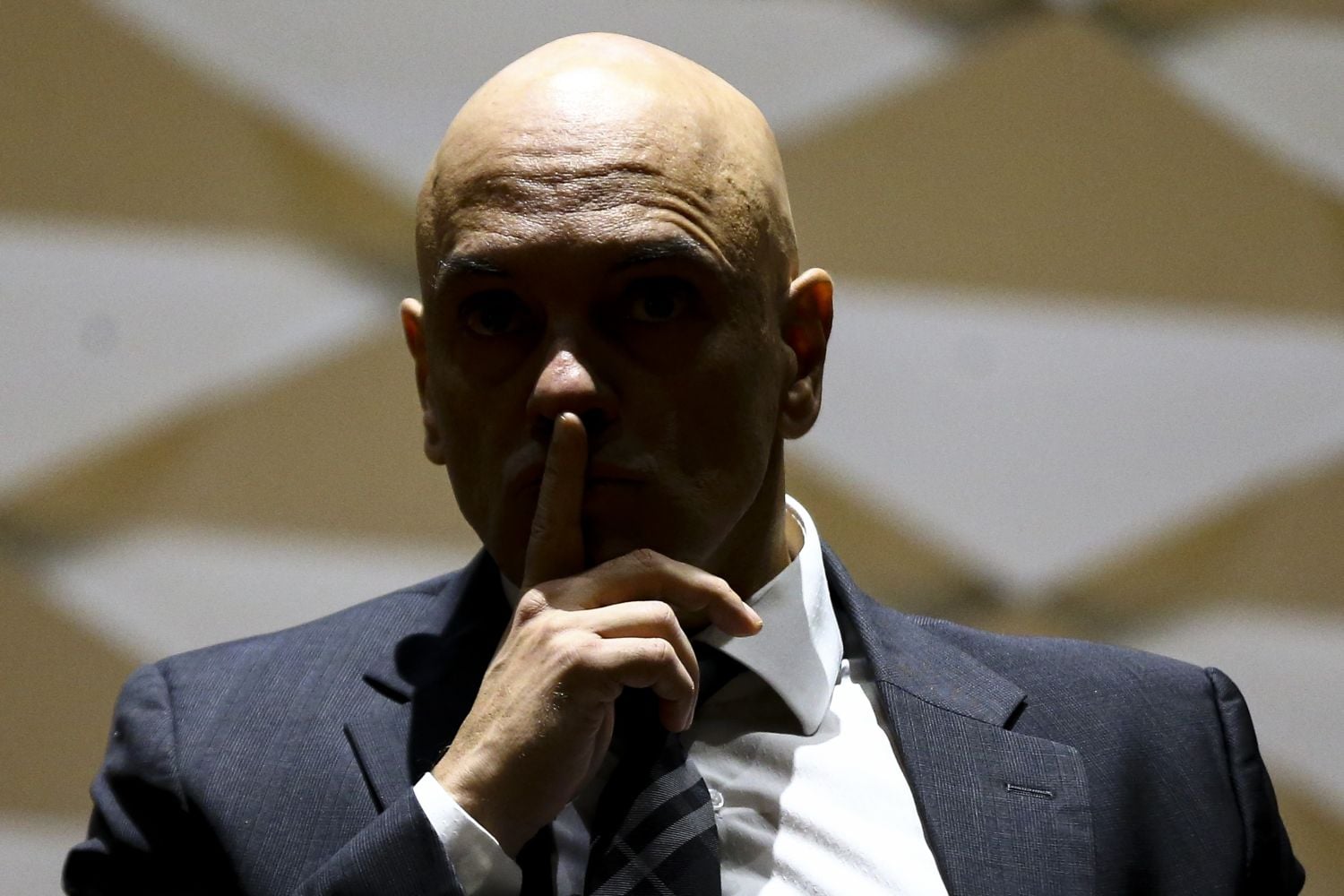 Fachin decidirá quando o plenário da Corte  julgará relatório da PF sobre Moraes