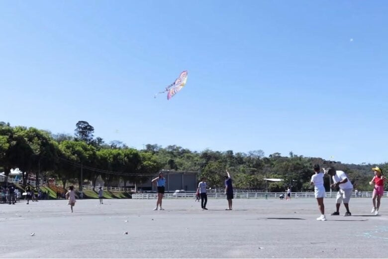 São Gonçalo do Rio Abaixo: cerca de 1.500 pessoas participaram do Festival de Pipas no Parque de Exposições
