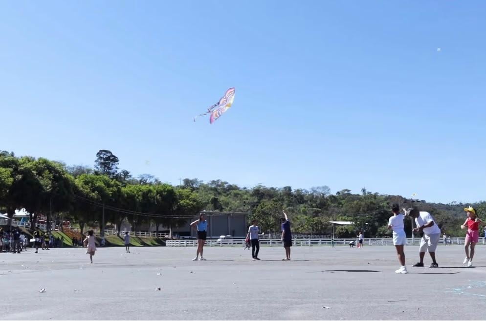 São Gonçalo do Rio Abaixo: cerca de 1.500 pessoas participaram do Festival de Pipas no Parque de Exposições