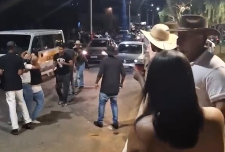 Homem morre após ser atingido por golpe de canivete no pescoço em João Monlevade