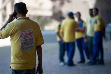 Trabalhadores dos Correios estão em greve por tempo indeterminado