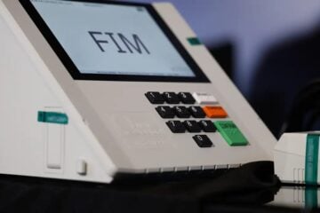 IA e vídeos falsos superam fake news como maior ameaça à democracia