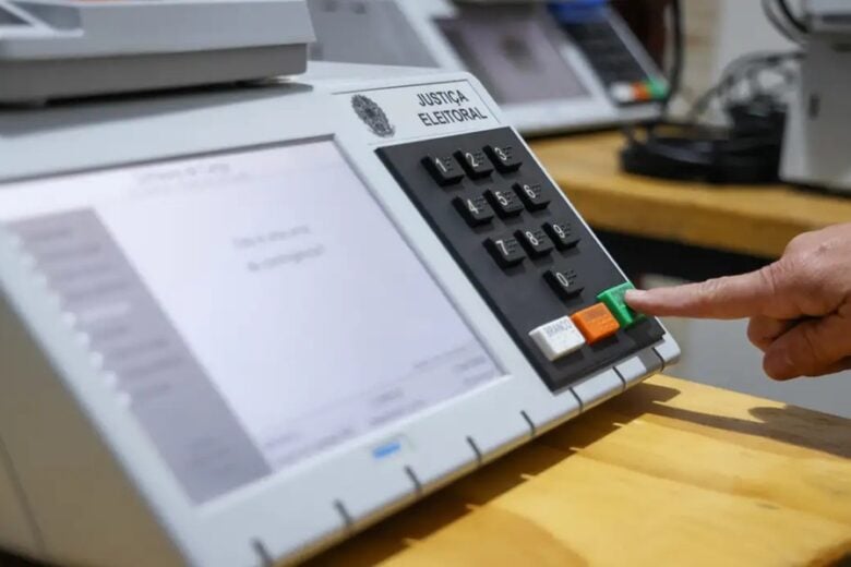 TSE aprova registros de seis candidatos à Presidência da República; saiba mais