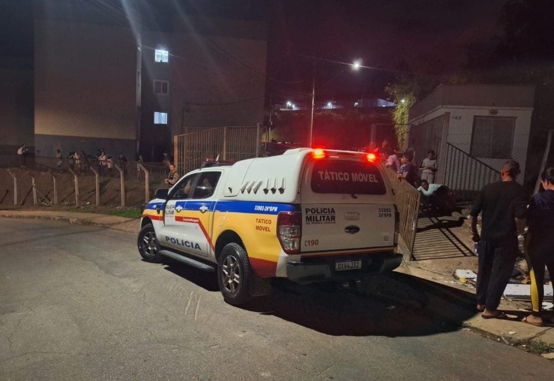 Jovem é assassinado a tiros na porta de casa no bairro Barreiro, em Itabira