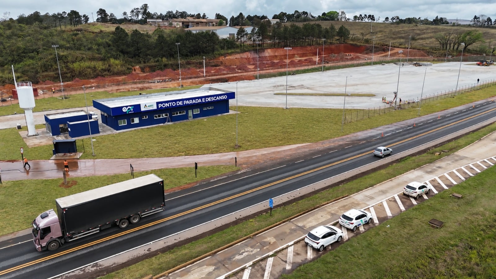 EPR Via Mineira inicia operação de Ponto de Parada e Descanso para caminhoneiros na BR-040