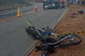 Mulher que estava na garupa de moto morre após grave acidente na LMG-776, em Bom Jesus do Amparo