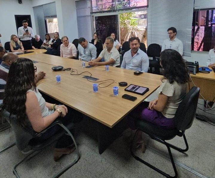 Prefeitos do Médio Piracicaba discutem com a Copasa novo modelo de saneamento